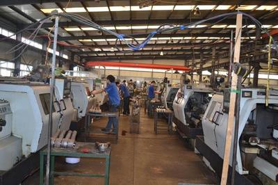 數控工程系技師班企業參觀 深化機械設備實踐認知